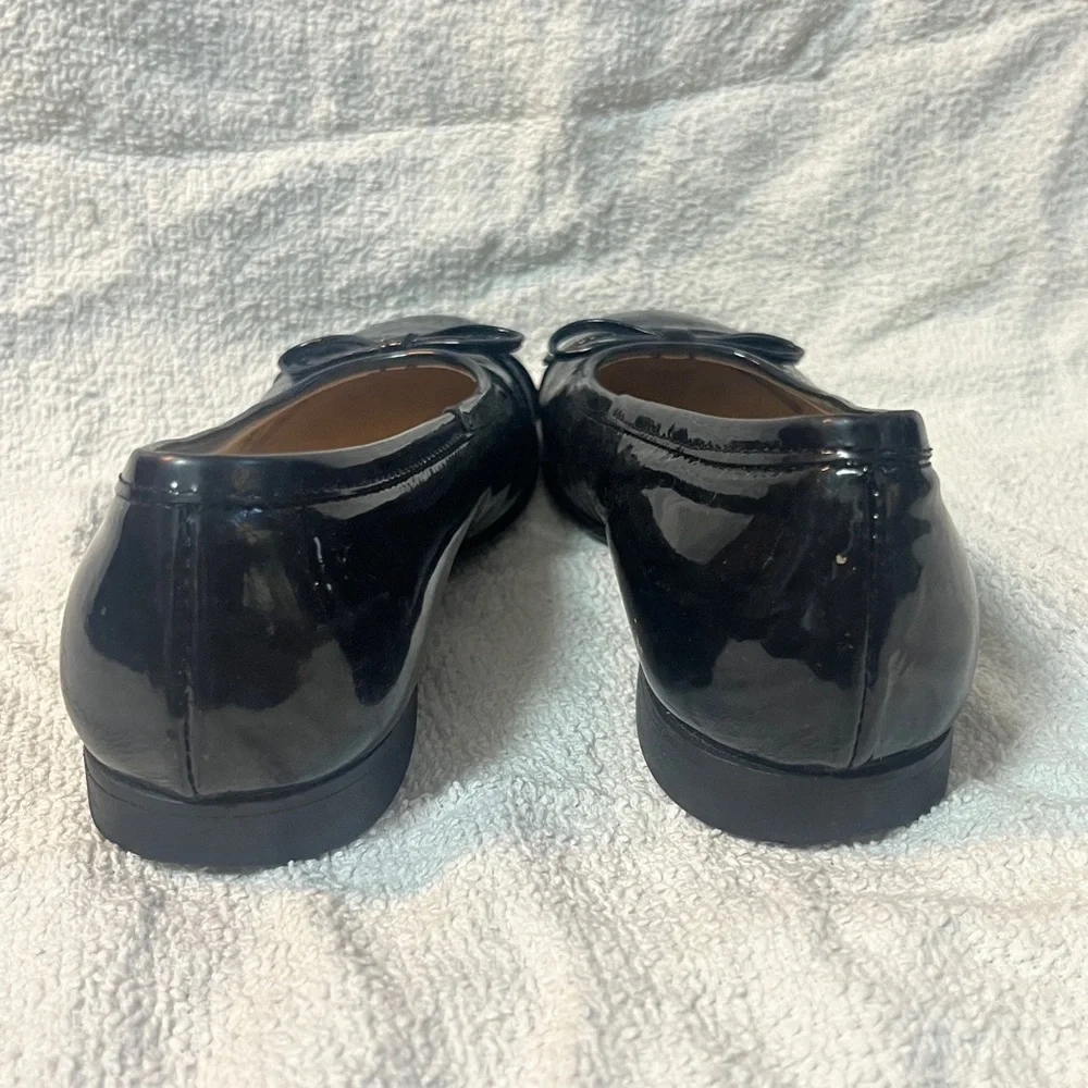 Girls Italian Black Patent Leather Flats in size 31/13